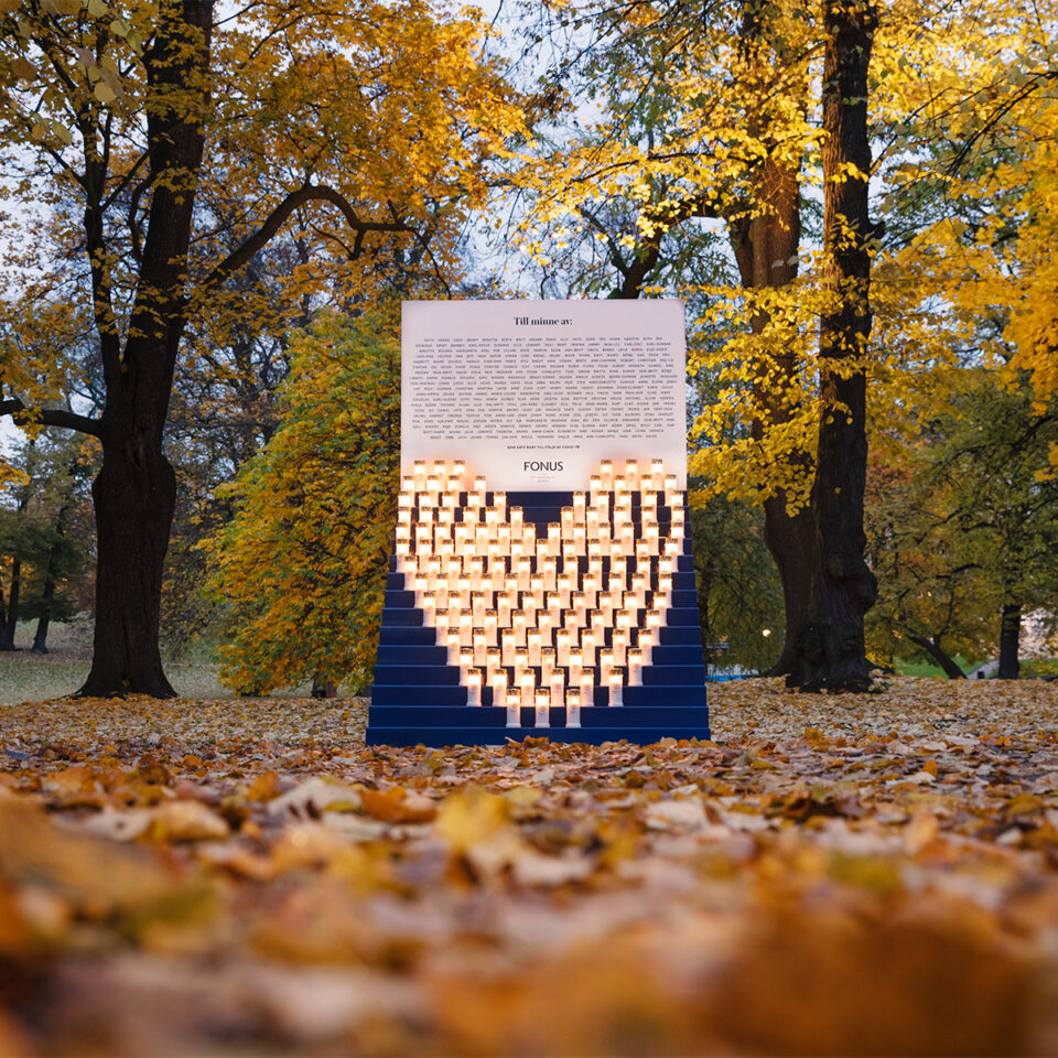 Ljusa Minnen – a heart of candles in the park